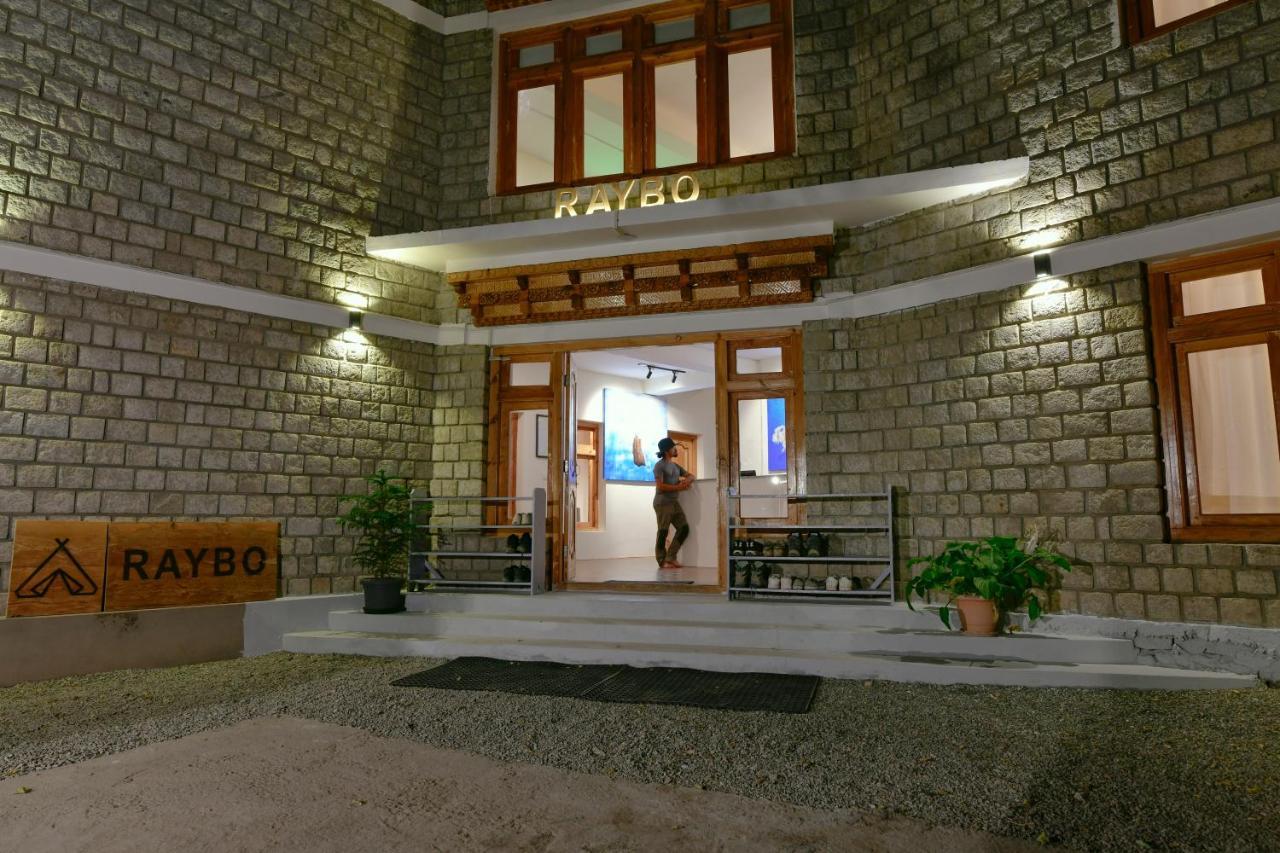 Raybo Hostel Leh Buitenkant foto